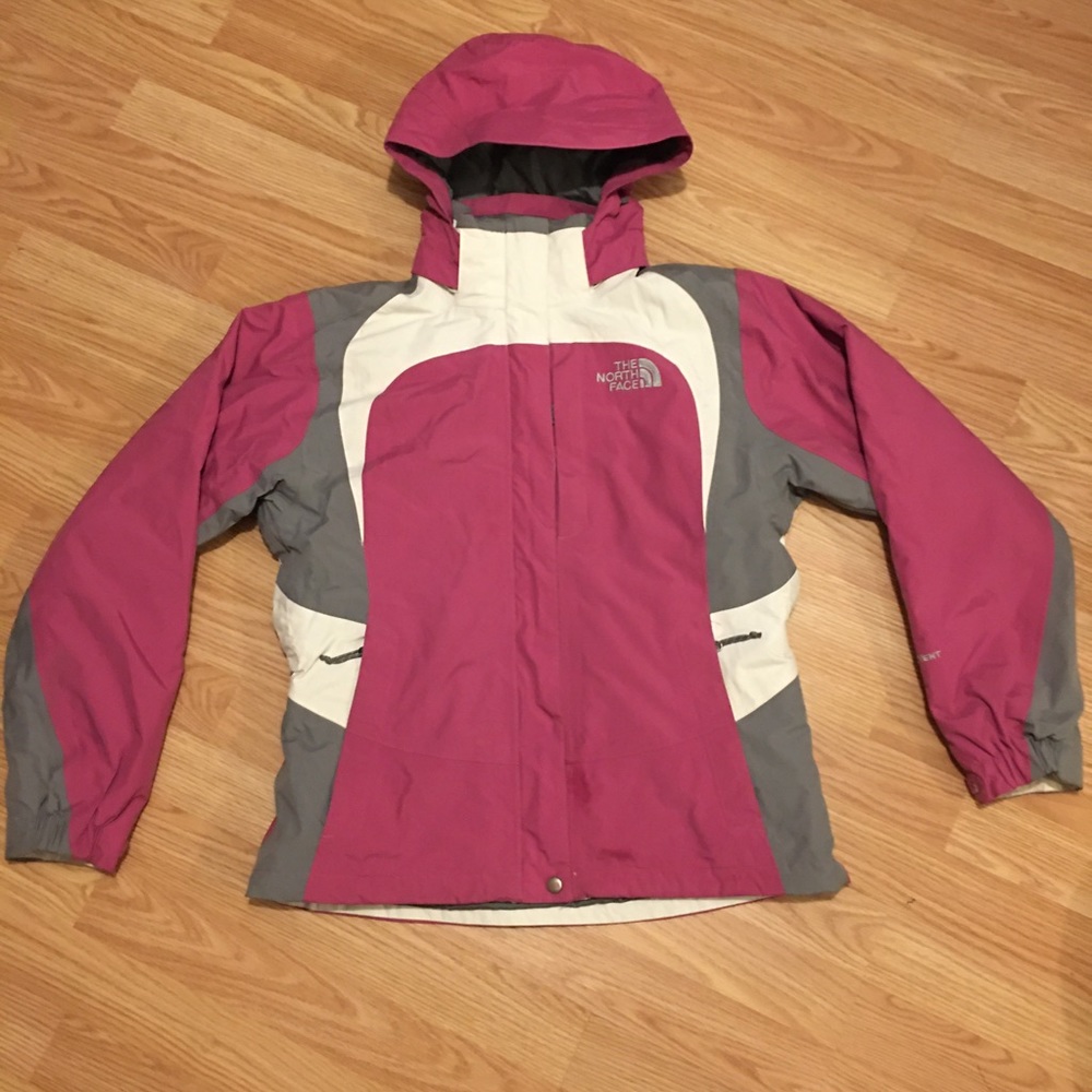 NORTH FACE WINTER IS COMING 🥶 BUY ASAP